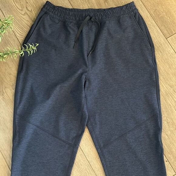 LIKE NEW OUTDOOR VOUCES MENS NAVY HEATHERED JOGGERS SIZE SMALL - Picture 3 of 4
